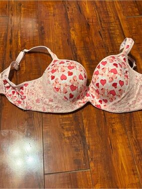 Jessica Simpson Pink Bra with Red Heart Print and Lace